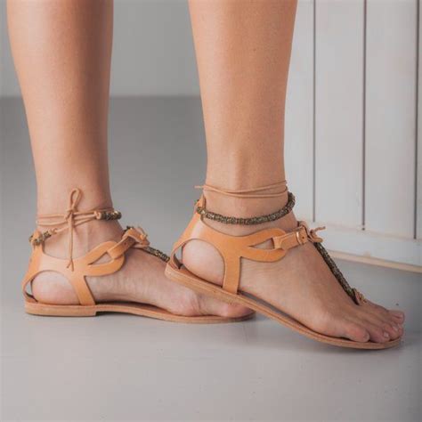 sandalias nacas